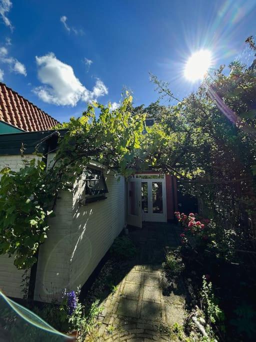 Onder De Kastanje! Villa Koedijk Exterior foto